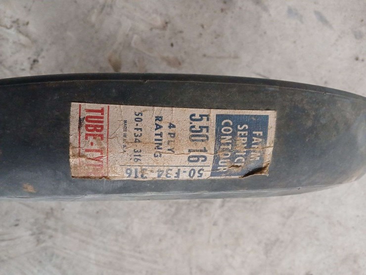 (2)-5.50-16.-(1)-33x5-tires-image-3