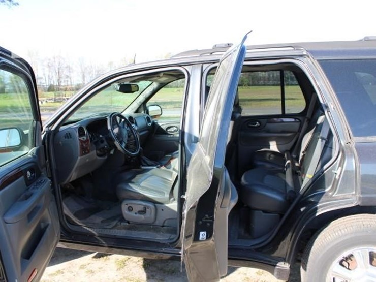 2004-gmc-envoy-image-6