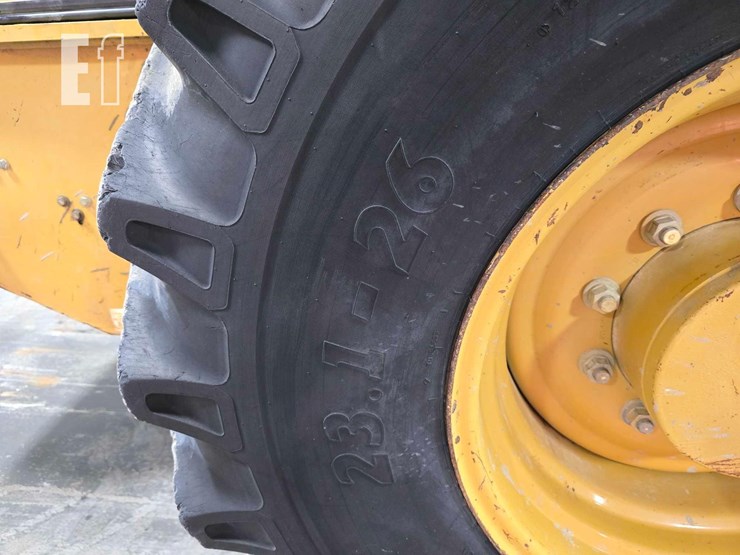 2012-caterpillar-cp56-image-28