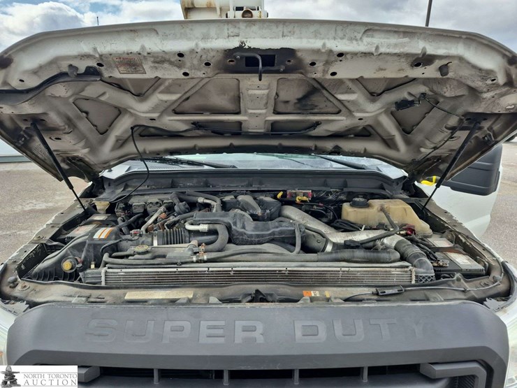 2011-ford-f550-image-10