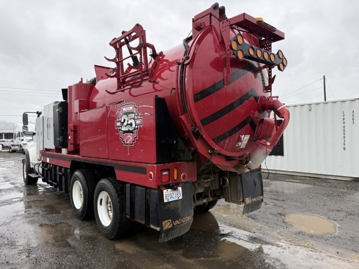 2011-freightliner-vac-con-t/a-vacuum-truck-image-6