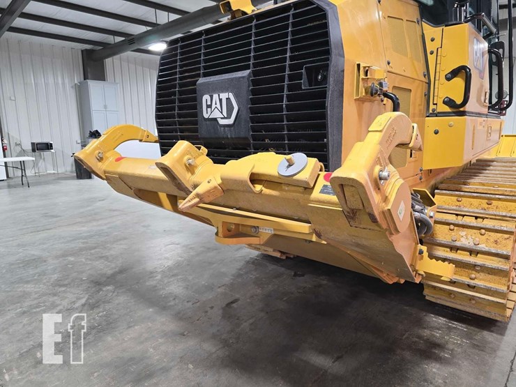 caterpillar-953-image-12