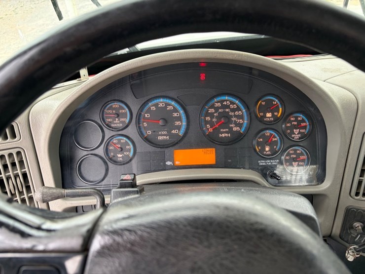 2009-international-durastar-4300-image-19