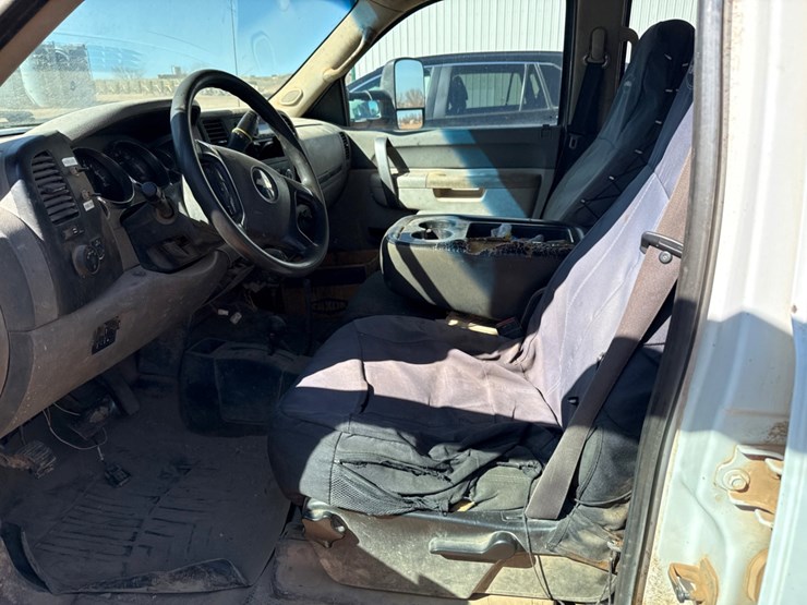 2012-chevrolet-silverado-3500hd-image-5