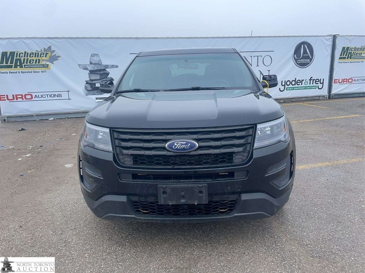 2017-ford-explorer-image-2