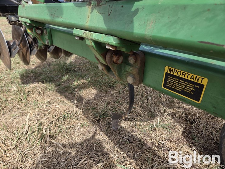 john-deere-726-image-19