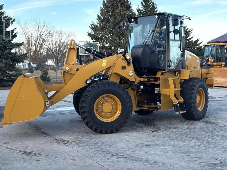 caterpillar-910-image-4