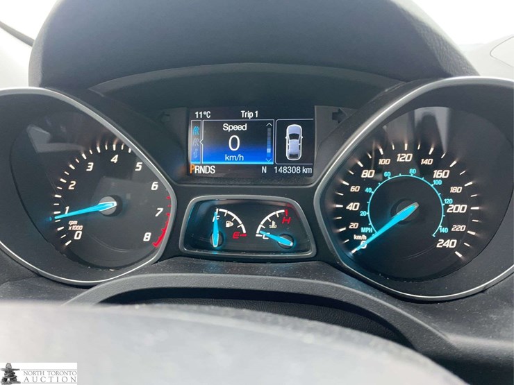 2016-ford-escape-image-12