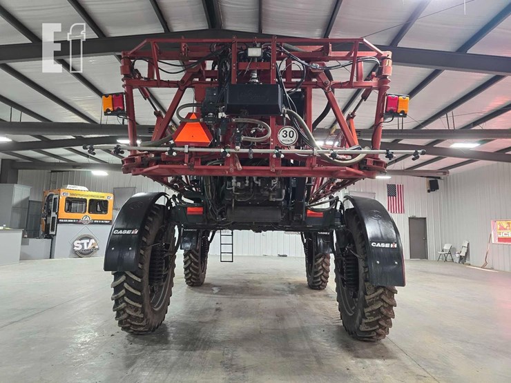 case-ih-patriot-3330-image-8