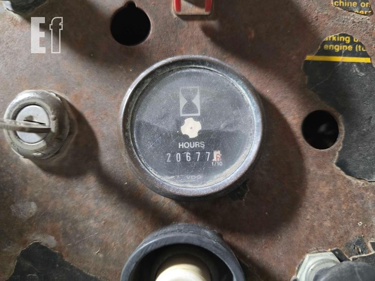 1990-deere-624e-image-17