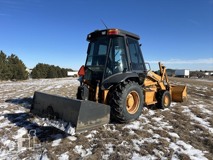 2000-case-570m-xt-image-5