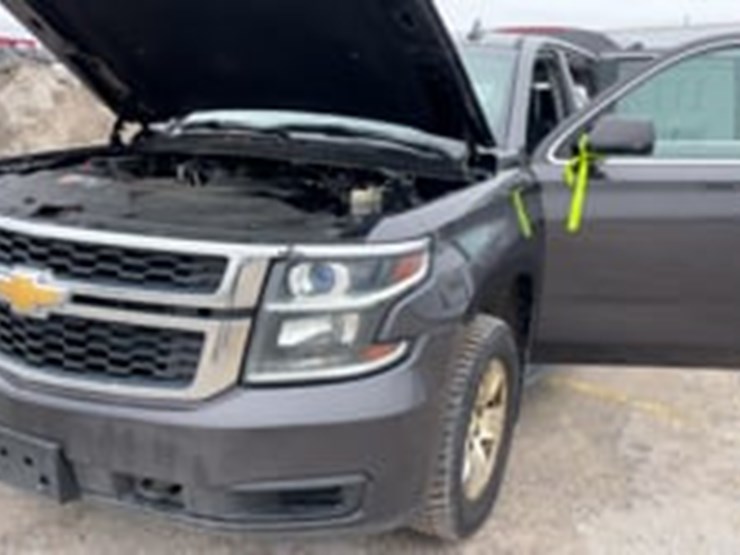 2017-chevrolet-tahoe-image-9