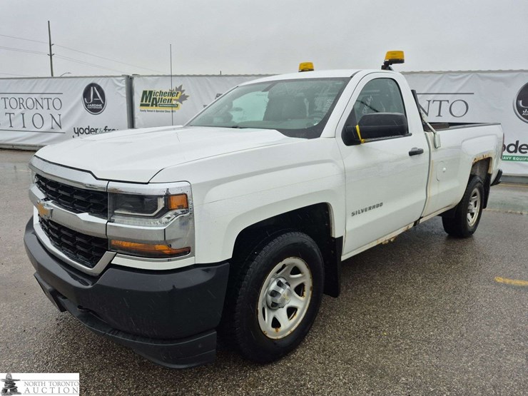 2018-chevrolet-silverado-1500-image-1