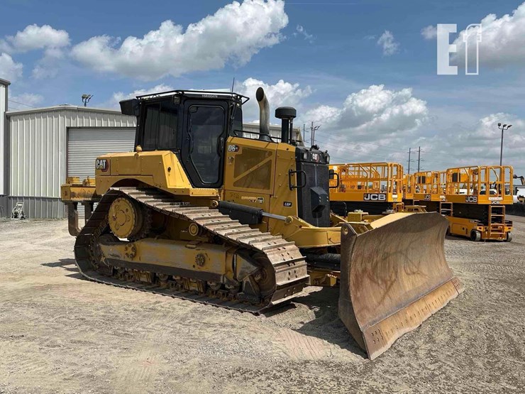 2020-caterpillar-d6-xe-lgp-image-2