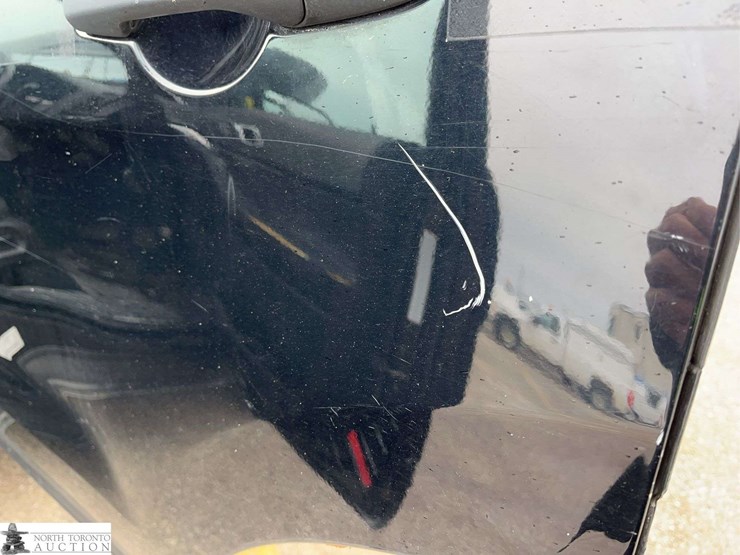 2017-ford-explorer-image-25