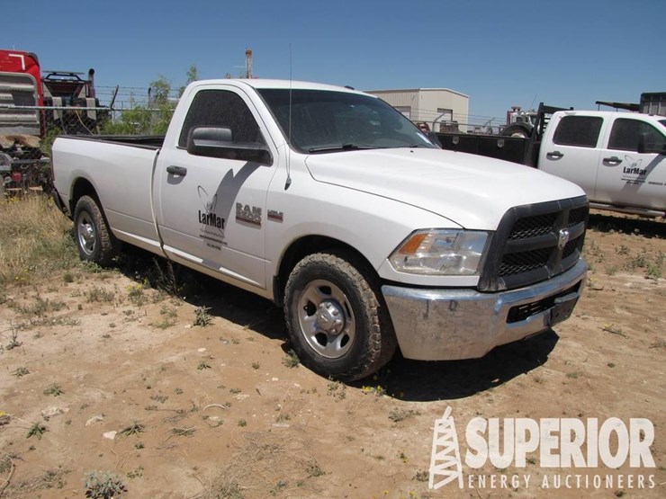 2013-dodge-2500-image-2