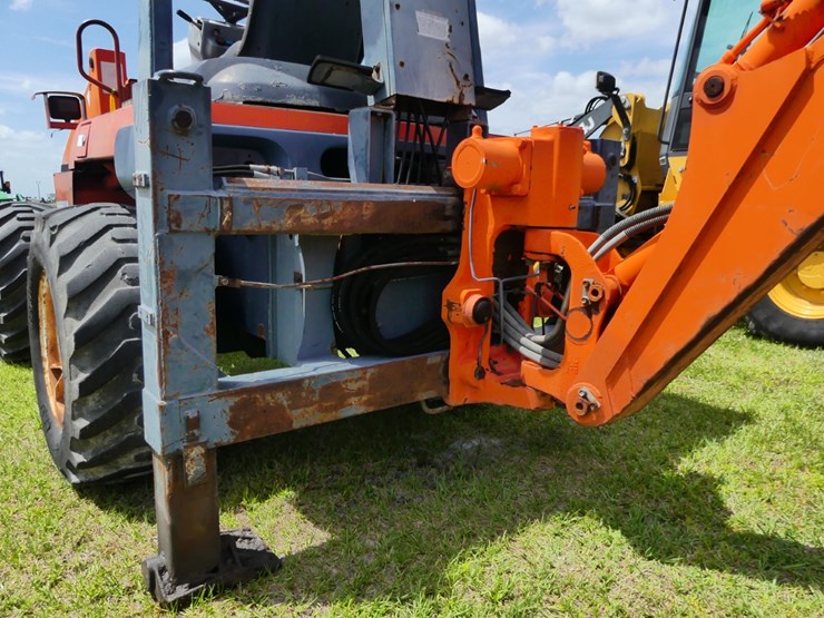 2001-kubota-r520-image-10