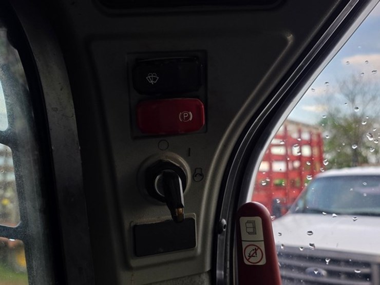 2022-caterpillar-272d3-image-52