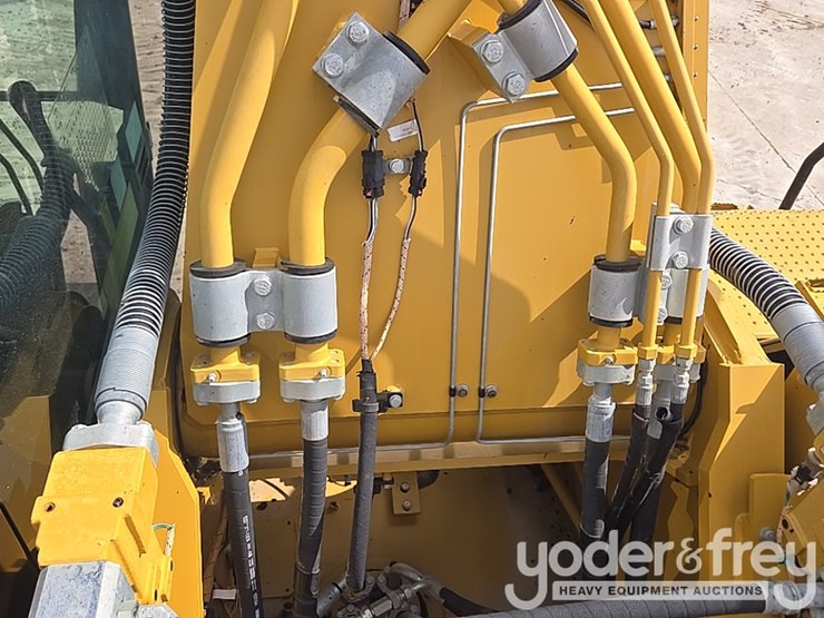 2019-caterpillar-336-image-127