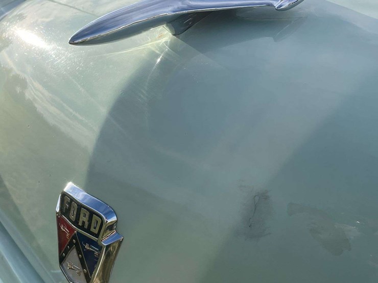 1953-ford-customline-sedan-image-10