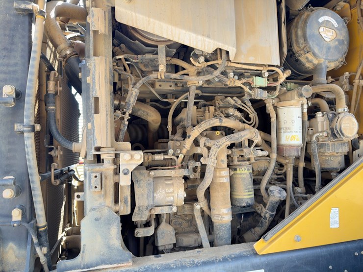 2017-komatsu-wa270-8-image-18