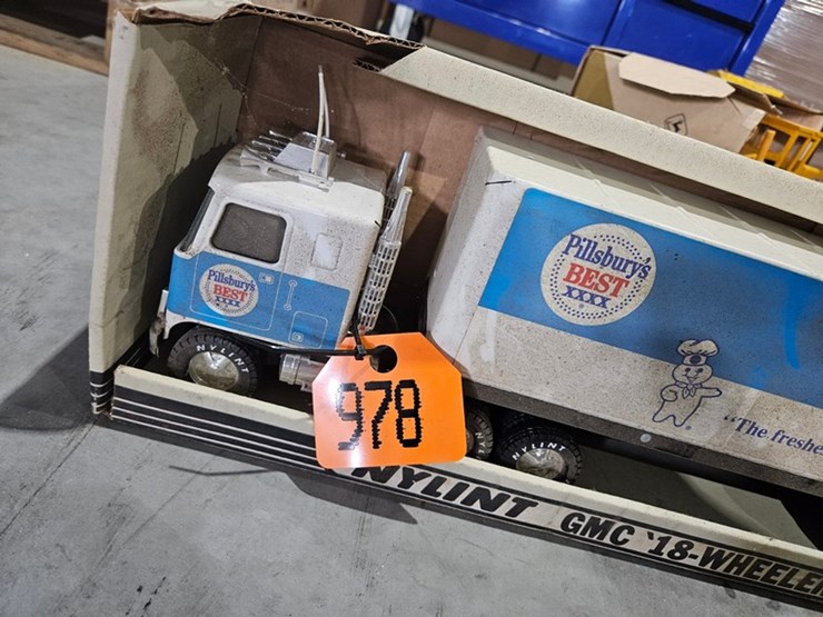 #978-•-gmc-steel-toy-18-wheeler-image-2