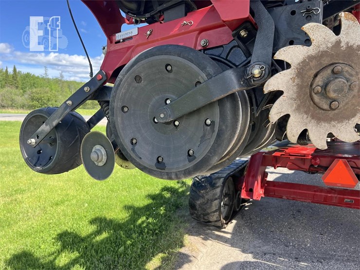 2014-case-ih-1245-image-9