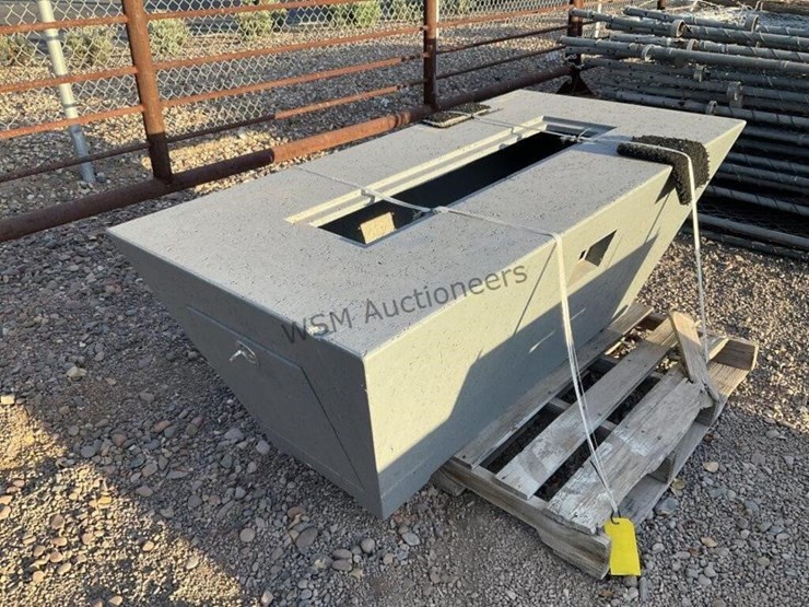 cement-fire-pit-enclosure-image-4