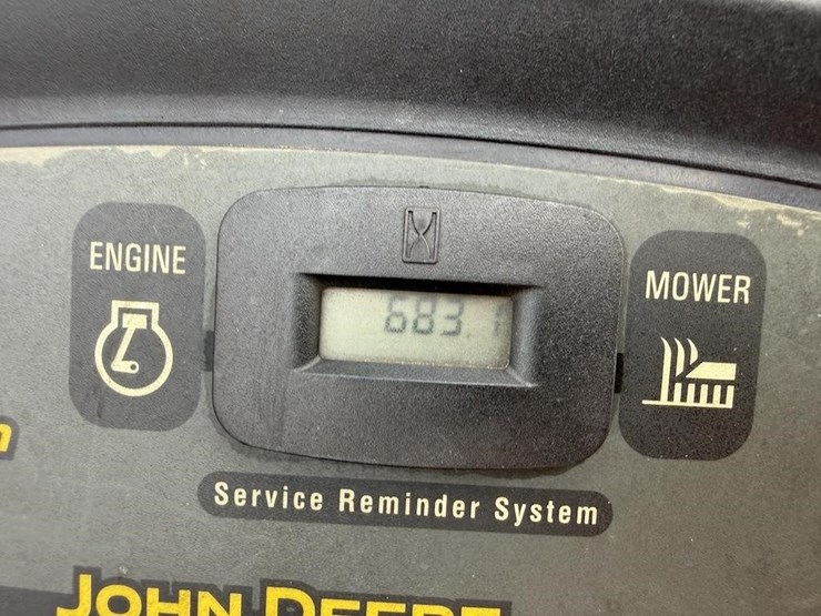 john-deere-l118-image-7