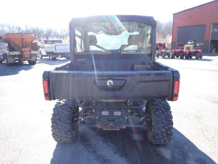 2021-can-am-defender-limited-hd10-4x4-side-by-side-image-6