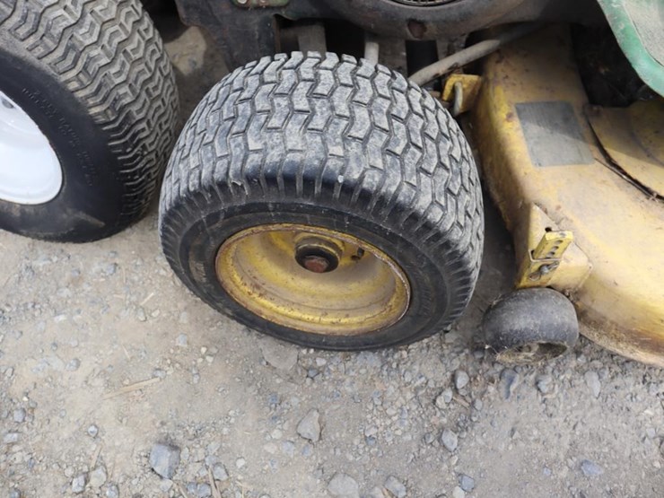 john-deere-212-image-11