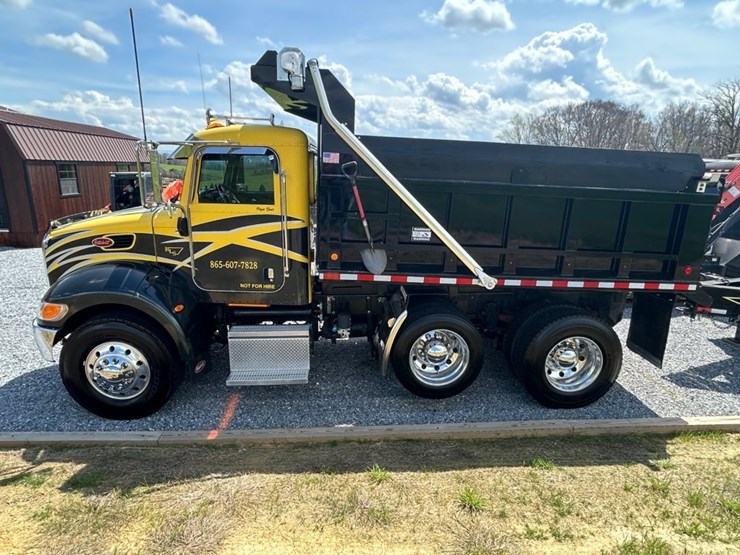 2005-peterbilt-335-image-2