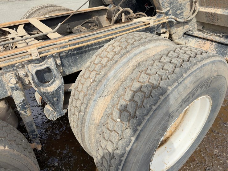 1994-international-8200-image-17