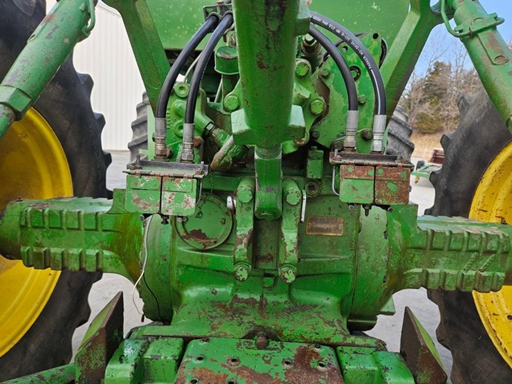 1974-john-deere-7520-image-13