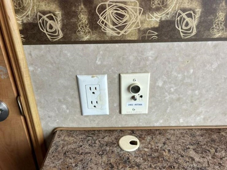 2010-gulf-stream-innsbruck-supreme-lodge-40tbs-t/a-image-86