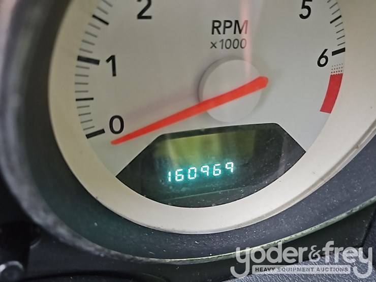 2009-dodge-caliber-image-38