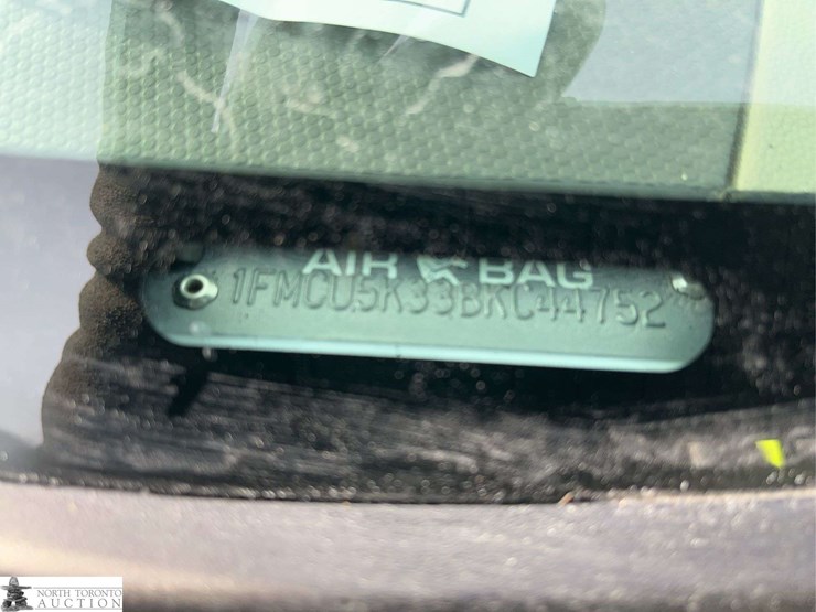 2011-ford-escape-hybrid-image-16