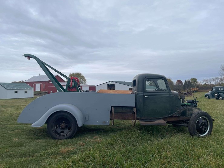 1935-ford-wrecker-image-6