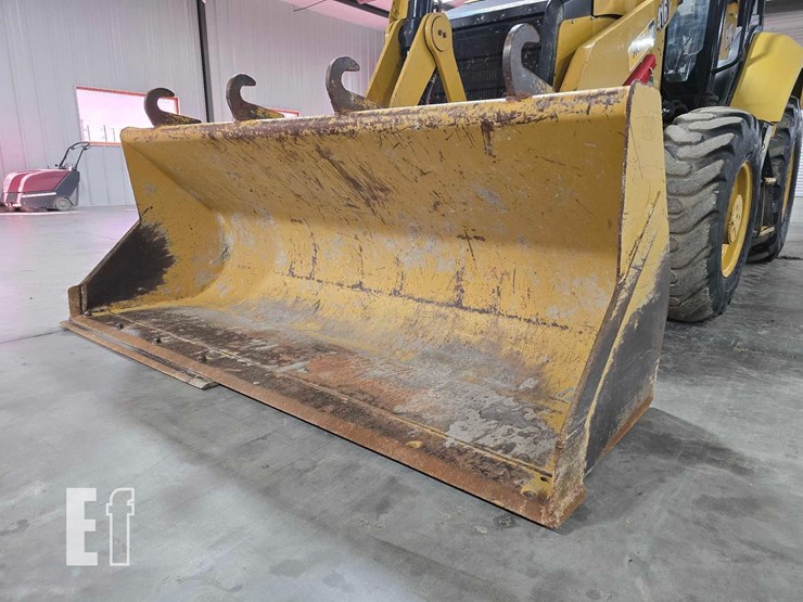 2021-caterpillar-416-image-9