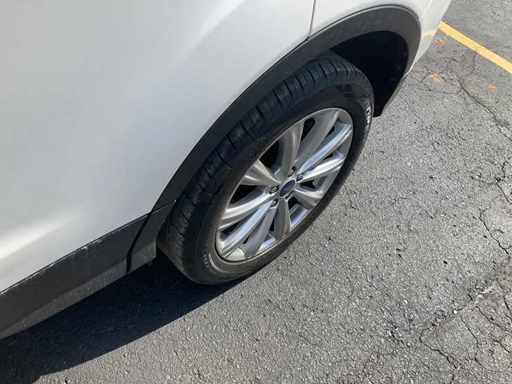 2017-ford-escape-image-10