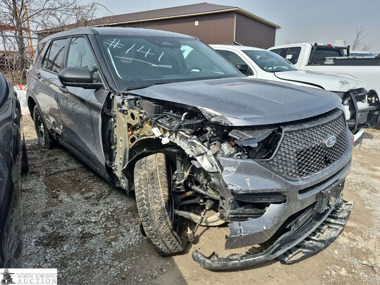 2025-ford-explorer-image-3