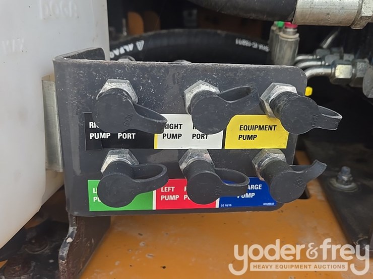 2016-case-750m-image-72