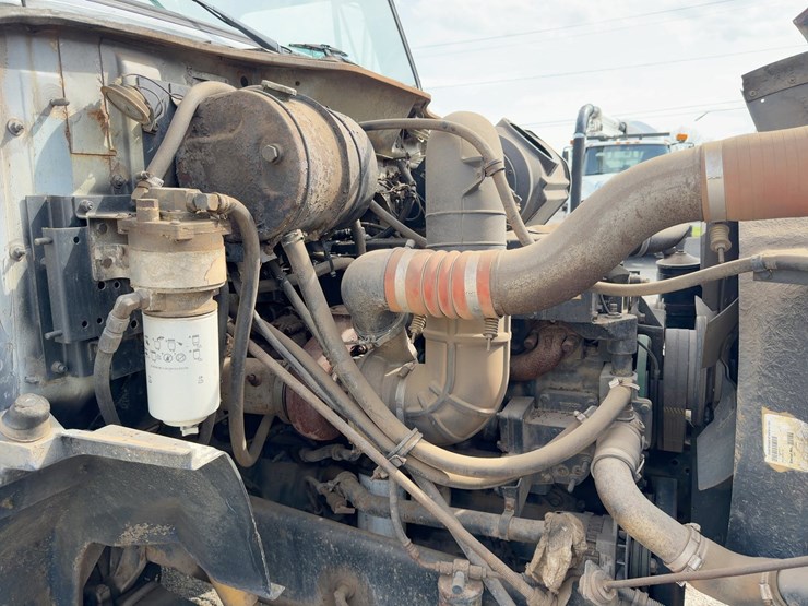 1994-international-8200-image-11