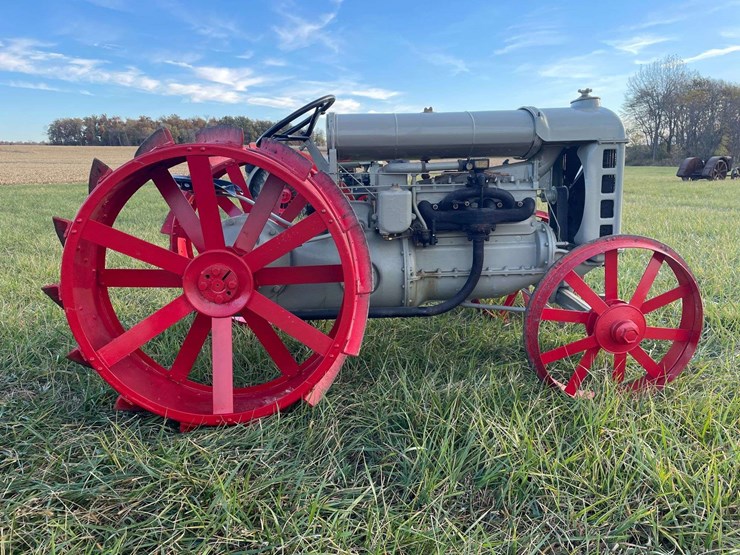 1918-fordson-tractor-image-6