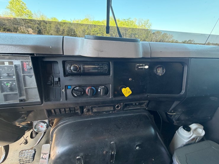 #31925-•-1999-international-tri-axle-dump-truck-image-19