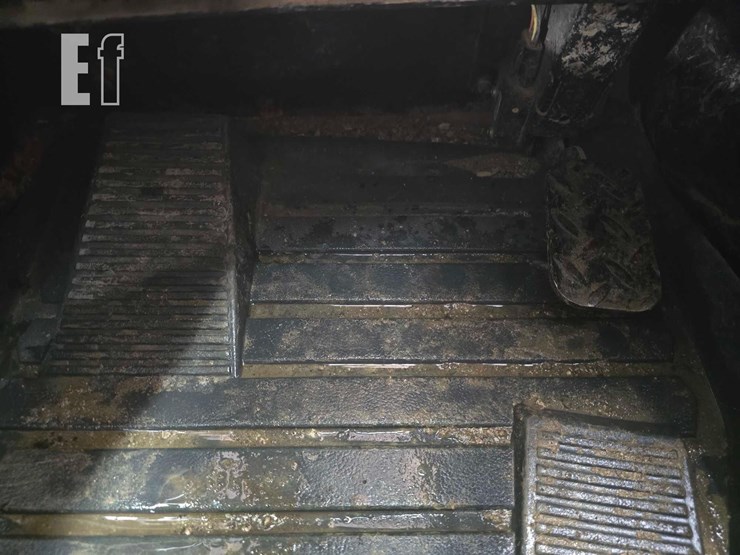 2023-caterpillar-259d3-image-14