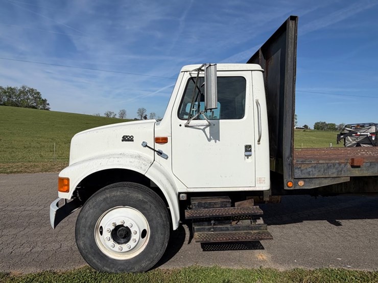 1997-international-4700-image-3