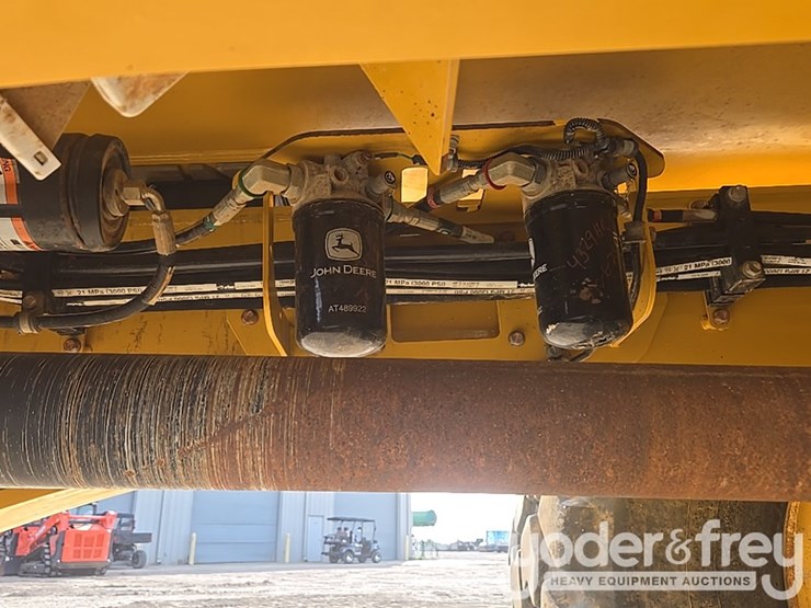 2022-deere-260e-image-57