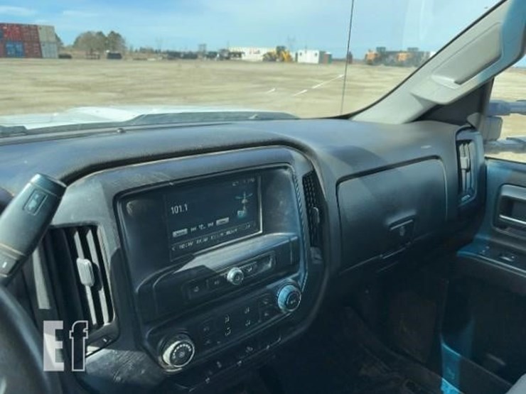 2019-chevrolet-2500-image-12