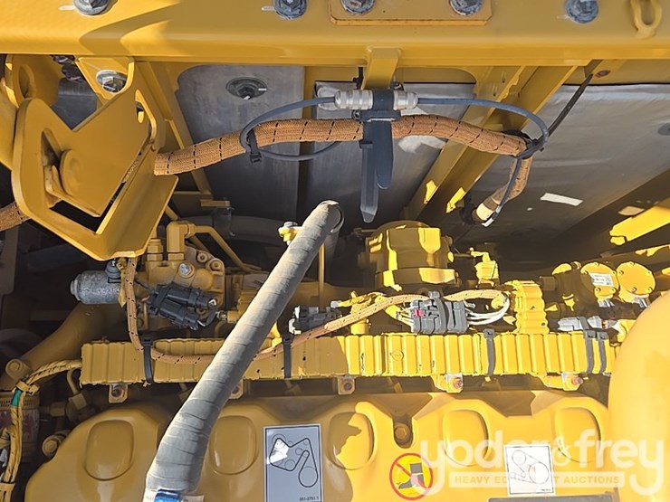 2017-caterpillar-336fl-image-64